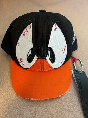 GCDS made in Italy distressed daffy duck hat